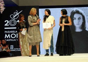La XXI Pasarela de la Moda cierra con reparto de premios La XXI Pasarela de la Moda cierra con reparto de premios
