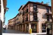 Rescatada de su vivienda una mujer mayor herida tras caerse al suelo Rescatada de su vivienda una mujer mayor herida tras caerse al suelo