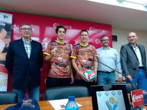 El torrezno de Soria se promociona en equipación de Río Duero El torrezno de Soria se promociona en equipación de Río Duero