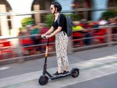 El CERMI denuncia la invasión anárquica de las aceras por patinetes El CERMI denuncia la invasión anárquica de las aceras por patinetes