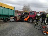 Conductor de 83 años choca con su vehículo con un tractor Conductor de 83 años choca con su vehículo con un tractor