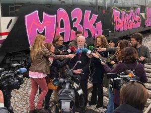 Renfe incrementa el gasto en la limpieza de graffitis Renfe incrementa el gasto en la limpieza de graffitis