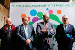 CSIF se concentra ante las Cortes regionales CSIF se concentra ante las Cortes regionales