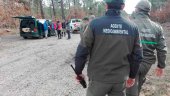 Decomisan 120 kilos de níscalos a siete ciudadanos extranjeros Decomisan 120 kilos de níscalos a siete ciudadanos extranjeros
