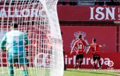 La falta de acierto y un penalti sin señalar condenan al Numancia La falta de acierto y un penalti sin señalar condenan al Numancia