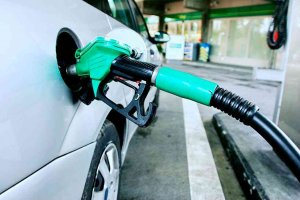 Llenar el depósito cuesta tres euros más caro en 2019 Llenar el depósito cuesta tres euros más caro en 2019