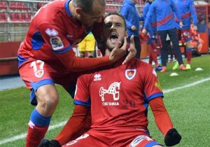 El Numancia respira ante el colista Nástic El Numancia respira ante el colista Nástic