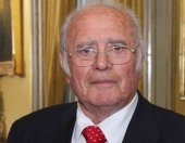 Manuel Terrín gana el primer certamen de poesía de Ágreda Manuel Terrín gana el primer certamen de poesía de Ágreda