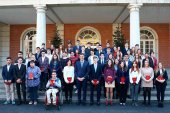 Una alumna del IES Machado, en homenaje a Constitución en La Moncloa Una alumna del IES Machado, en homenaje a Constitución en La Moncloa