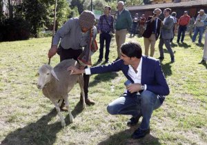 Suárez-Quiñones defiende la caza como sostenedora del medio rural Suárez-Quiñones defiende la caza como sostenedora del medio rural