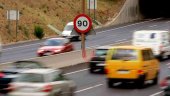 El Gobierno limita la velocidad de todas las carreteras secundarias a 90 km/h El Gobierno limita la velocidad de todas las carreteras secundarias a 90 km/h