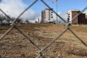 El Ayuntamiento cede la parcela para la nueva comisaría El Ayuntamiento cede la parcela para la nueva comisaría