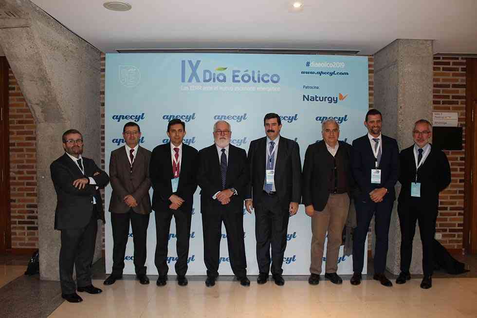 El papel de las energías renovables ante el nuevo escenario energético El papel de las energías renovables ante el nuevo escenario energético