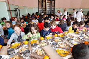 Podemos exige reabrir las cocinas propias de los centros escolares Podemos exige reabrir las cocinas propias de los centros escolares