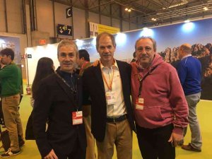 Antón y Cacho apadrinan la maratón de Sevilla en FITUR Antón y Cacho apadrinan la maratón de Sevilla en FITUR