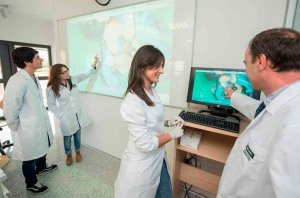 La Junta reduce un 20 por ciento los precios de las matrículas universitarias La Junta reduce un 20 por ciento los precios de las matrículas universitarias