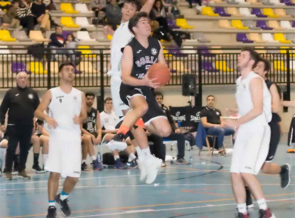 El CSB cede ante el líder en Palencia El CSB cede ante el líder en Palencia