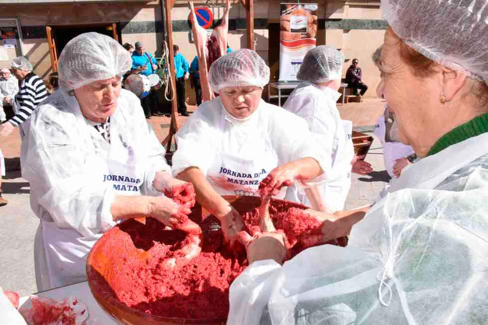 Ólvega celebra la XV edición de las Jornadas de la Matanza Ólvega celebra la XV edición de las Jornadas de la Matanza