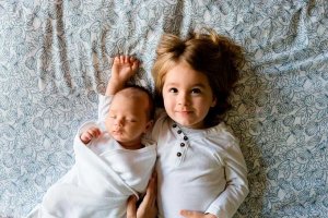 Más de novecientas familias piden ayuda de natalidad Más de novecientas familias piden ayuda de natalidad