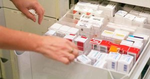 Las farmacias implantan un sistema para impedir medicamentos falsificados Las farmacias implantan un sistema para impedir medicamentos falsificados