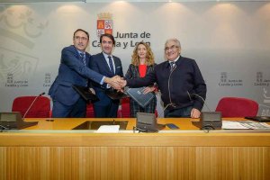 Junta y corporaciones refuerzan recursos para erradicar chabolismo Junta y corporaciones refuerzan recursos para erradicar chabolismo