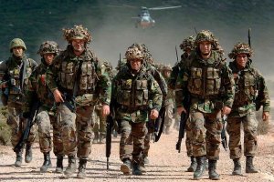 El Gobierno convoca 3.250 plazas para el Ejército El Gobierno convoca 3.250 plazas para el Ejército