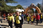 Ochocientas personas caminan contra el cáncer infantil Ochocientas personas caminan contra el cáncer infantil