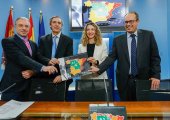 Castilla y León lidera la aplicación de la Ley de Dependencia Castilla y León lidera la aplicación de la Ley de Dependencia