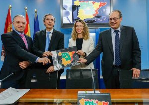 Castilla y León lidera la aplicación de la Ley de Dependencia Castilla y León lidera la aplicación de la Ley de Dependencia