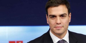 Pedro Sánchez hace campaña en tres capitales de la región Pedro Sánchez hace campaña en tres capitales de la región