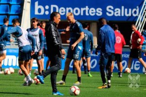 Oltra: "Tenemos que quitarle el balón al Numancia" Oltra: "Tenemos que quitarle el balón al Numancia"