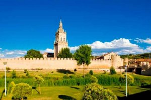 Más de 9.000 consultas en febrero en las oficinas de atención turística Más de 9.000 consultas en febrero en las oficinas de atención turística