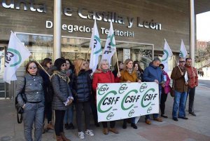 CSIF se moviliza para reclamar las 35 horas a la Junta CSIF se moviliza para reclamar las 35 horas a la Junta
