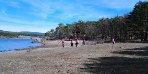 Los voluntarios limpian de basura el perímetro de la Cuerda del Pozo Los voluntarios limpian de basura el perímetro de la Cuerda del Pozo