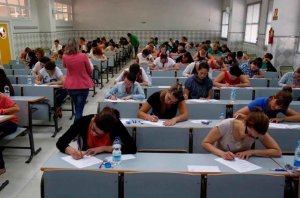CC.OO. convoca movilizaciones por el "desastre" del concurso de personal funcionario CC.OO. convoca movilizaciones por el "desastre" del concurso de personal funcionario
