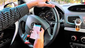 La DGT recomienda desactivar el móvil para mejorar seguridad vial La DGT recomienda desactivar el móvil para mejorar seguridad vial