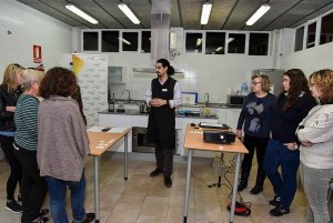 La Escuela de Energía explica cómo reducir el coste en los hogares La Escuela de Energía explica cómo reducir el coste en los hogares