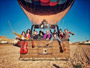 La única orquesta de cuerdas de swing del mundo, en Soria La única orquesta de cuerdas de swing del mundo, en Soria