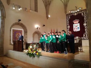 Equipos ganadores de los Juegos Escolares 2018-19 Equipos ganadores de los Juegos Escolares 2018-19