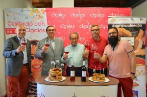 Formalizado el hermanamiento del Torrezno de Soria con vino Cigales Formalizado el hermanamiento del Torrezno de Soria con vino Cigales
