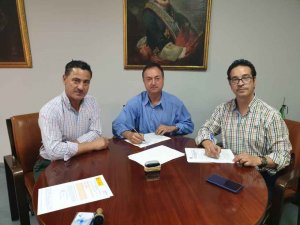 Firmado el contrato para organizar festejos taurinos Firmado el contrato para organizar festejos taurinos