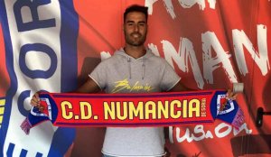 Néstor Albiach, segundo fichaje del Numancia 2019-2020 Néstor Albiach, segundo fichaje del Numancia 2019-2020