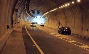 Cierre del túnel de Piqueras por labores de mantenimiento Cierre del túnel de Piqueras por labores de mantenimiento