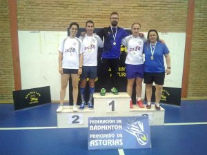 Siete medallas para cerrar la temporada de bádminton en Pravia Siete medallas para cerrar la temporada de bádminton en Pravia