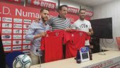 El Numancia presenta a Néstor Albiach e Iván Calero El Numancia presenta a Néstor Albiach e Iván Calero