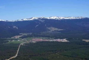 La Diputación inaugura la vía ferrata de Duruelo de la Sierra La Diputación inaugura la vía ferrata de Duruelo de la Sierra