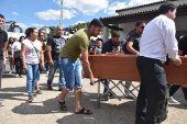 Trescientas personas despiden a la última víctima de violencia de género Trescientas personas despiden a la última víctima de violencia de género