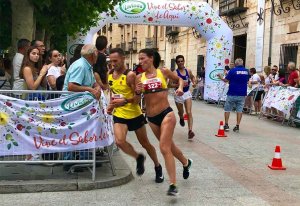 Giurcanu y Aitaddi ganan la XX Medía Maratón de El Burgo Giurcanu y Aitaddi ganan la XX Medía Maratón de El Burgo