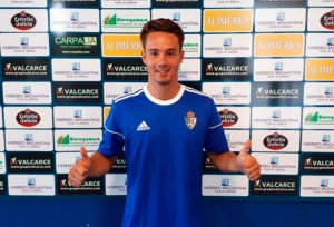 El Numancia traspasa a Larrea a la Ponferradina El Numancia traspasa a Larrea a la Ponferradina