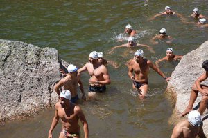 La travesía a nado de la Laguna Negra se cita con su LXIV edición La travesía a nado de la Laguna Negra se cita con su LXIV edición